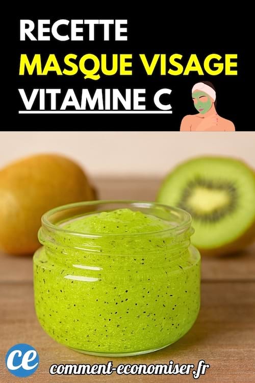 Un petit pot en verre rempli d’un masque vert à base de kiwi.