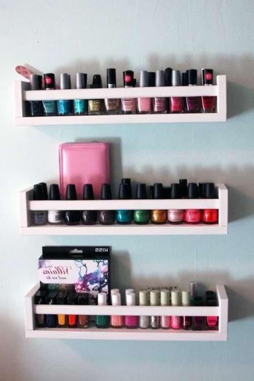 Porte épices Bekväm qui supporte des vernis.