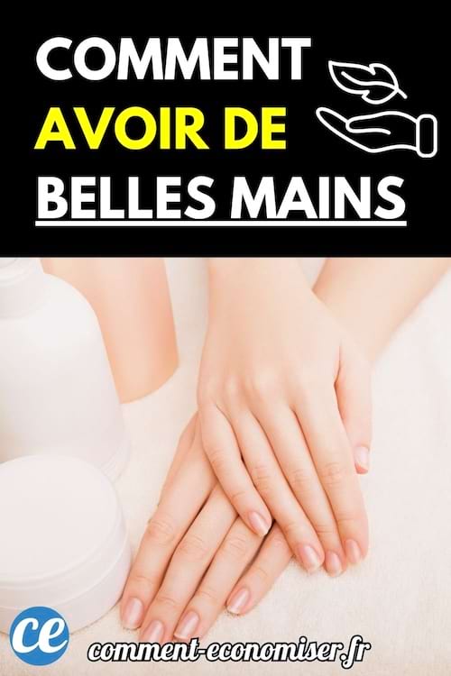 Deux mains féminines bien soignées reposent sur une table blanche.