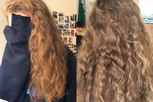 Comparaison de cheveux bouclés avant et après soin capillaire naturel.