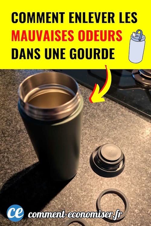 Gourde métallique ouverte sur plan de travail avec couvercle à côté.