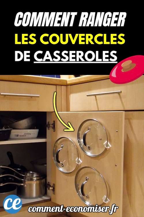 Des couvercles de casseroles rangés astucieusement à l’intérieur d’une porte de placard.