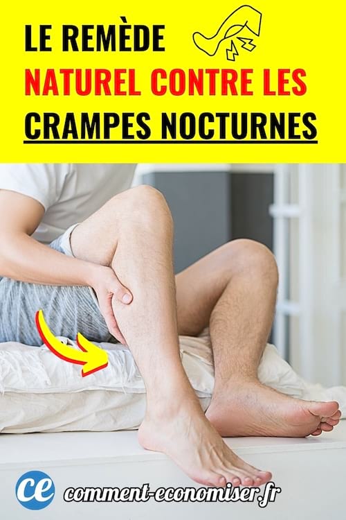 Homme assis sur un lit se massant le mollet douloureux.