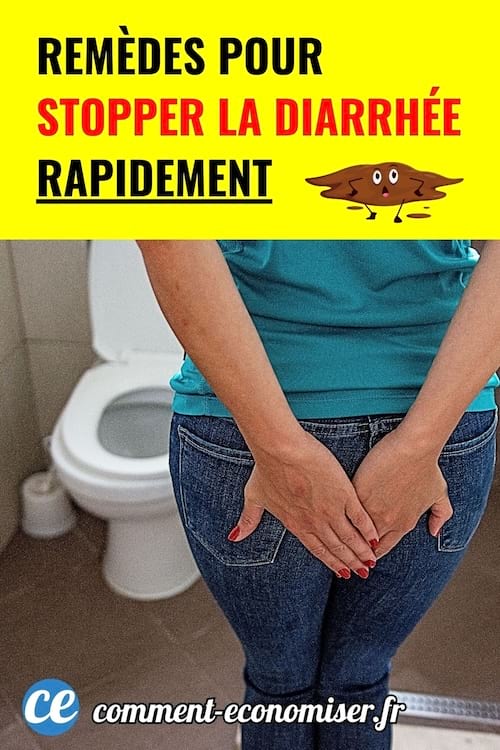 Femme devant des toilettes mains serrées sur le pantalon illustrant un malaise digestif.