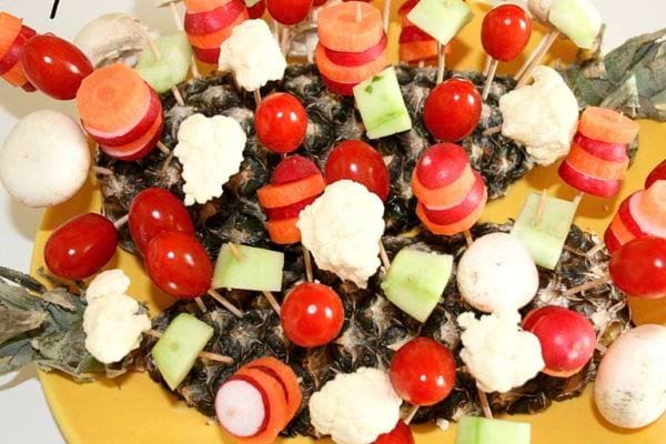 des mini brochettes de légumes pour l'apéro