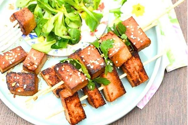 brochette végétarienne et vegan au tofu
