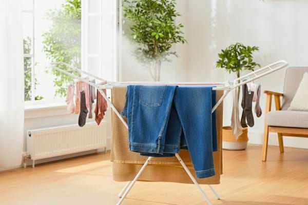 Du linge sur un &eacute;tendoir