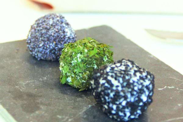 boulettes de fromage de chèvre pour un apéritif végétarien
