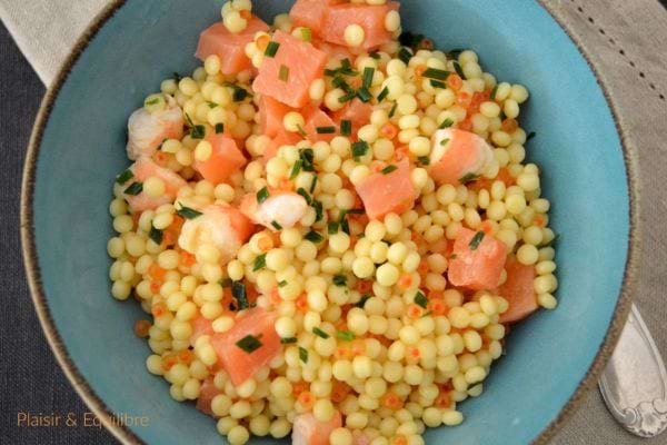une salade de perles au saumon pour noël