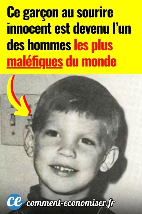 Photo d'enfance en noir et blanc d'un jeune gar&ccedil;on souriant