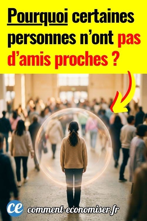 Femme seule au milieu d&rsquo;une foule, enferm&eacute;e dans une bulle transparente symbolisant l&rsquo;isolement.