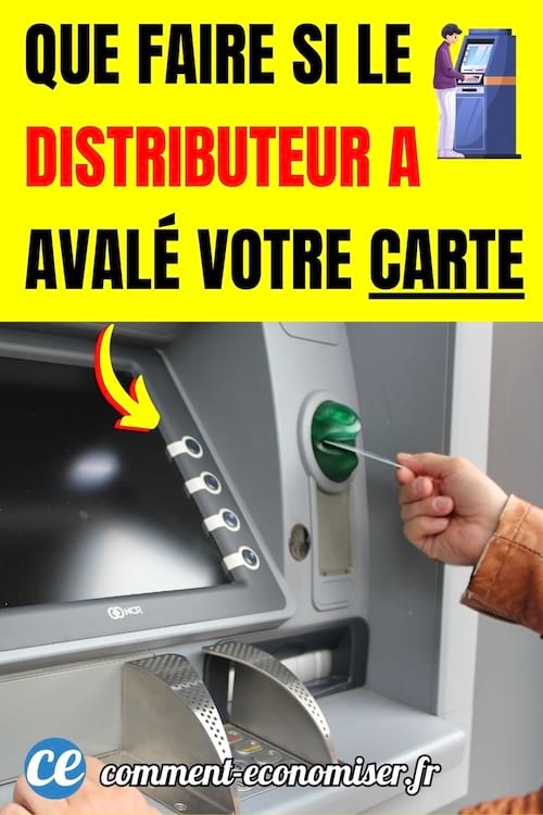 personne qui ins&egrave;re sa carte bleue dans un distributeur automatique