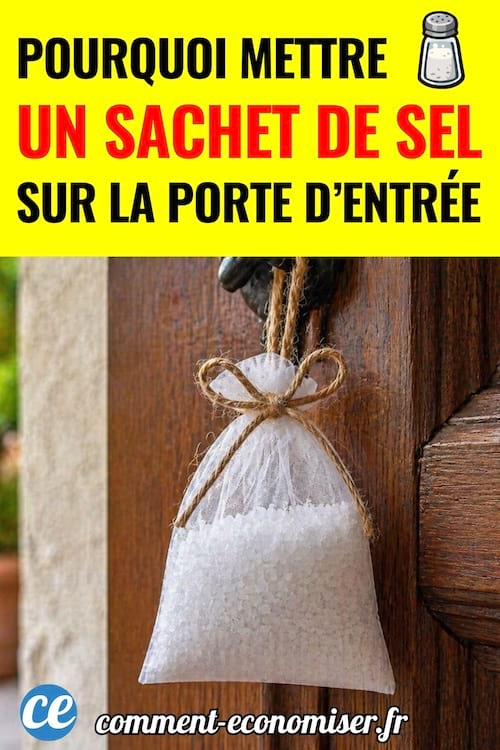 un sachet de gros sel suspendu &agrave; une porte