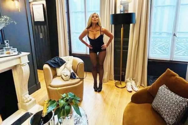 Lara Fabian en corset