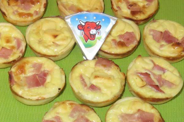 Mini quiches au jambon et fromage, bouchées apéritives faciles à préparer à l'avance