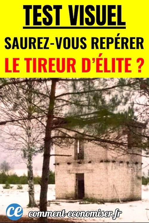 une maison abandonnée dans un paysage enneigé