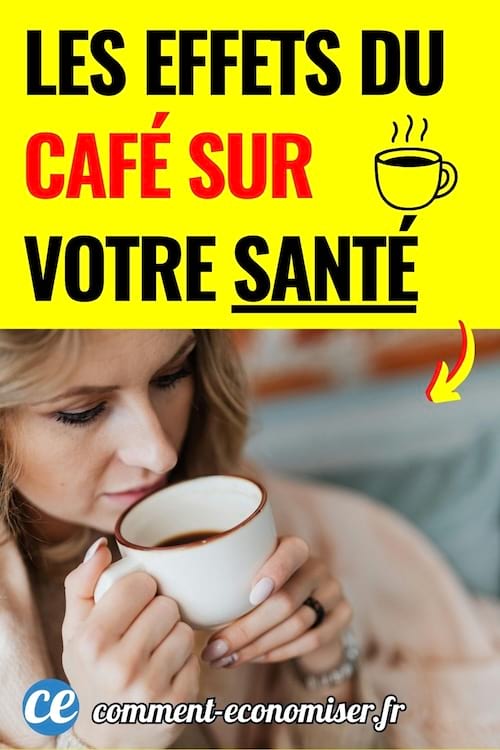 une femme boit une tasse de café