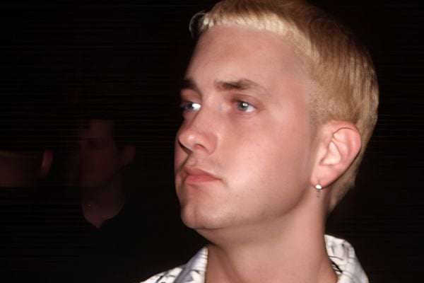 portrait de Eminem jeune à l'époque où il devient une star mindiale