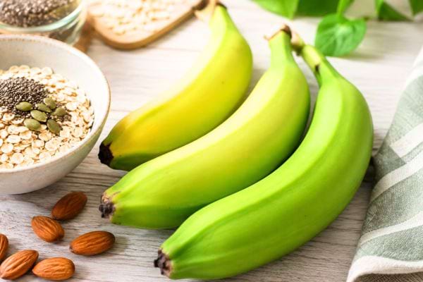 3 bananes vertes avec un mol de muesli