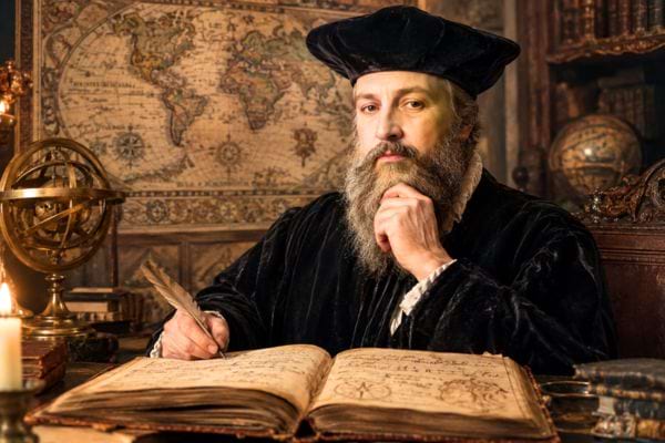 portrait de nostradamus en train d'&eacute;crire ses pr&eacute;dictions
