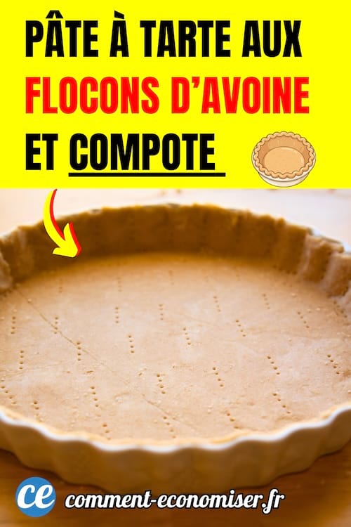 une pâte à tarte piquée à base de flocons d'avoine et de compote dans un plat à tarte