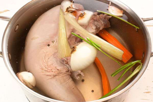langue de boeuf dans une cocotte pour cuisson parfaite