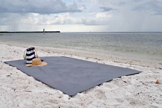 Comment faire une couverture de plage maison ?