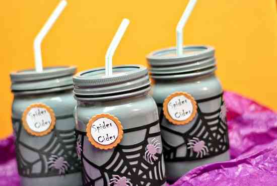 verre apéritif avec toile d'araignée pour halloween
