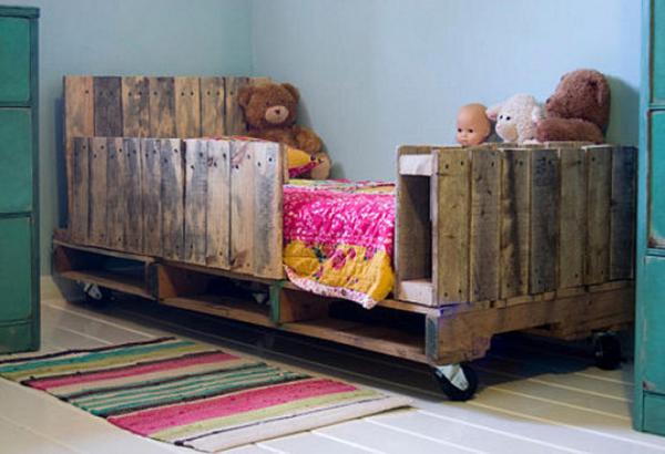 faire un lit pour enfant avec des palettes