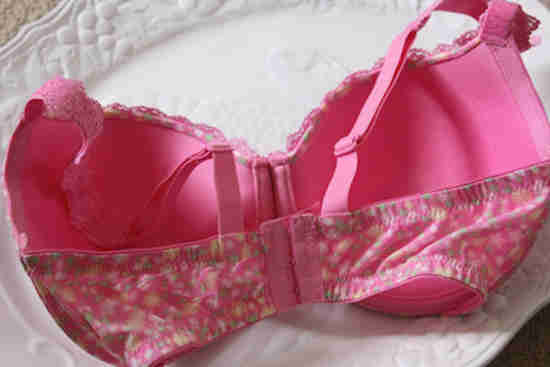 On peut porter un soutien gorge 5 fois avant de le laver