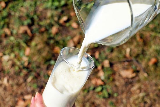 le lait se consomme après sa date de péremption