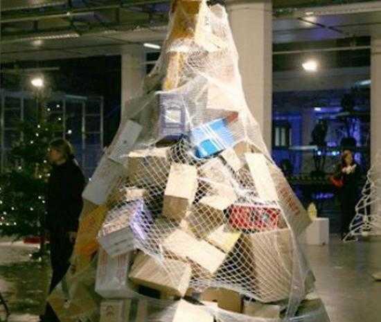 Sapin de Noël pas cher en boîtes en carton