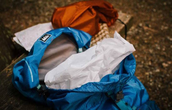 Existe-t-il une astuce pour garder ses affaires bien sèches lorsque l'on fait du camping ?