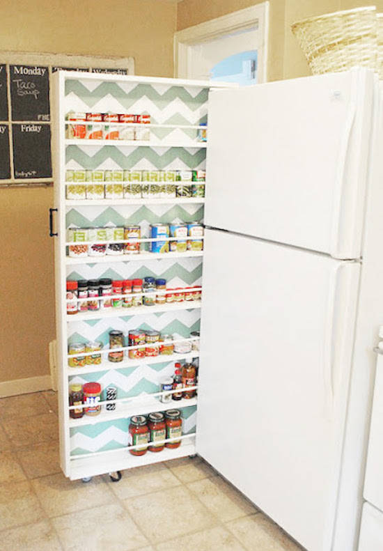 Les tiroirs verticaux peuvent vous aider à ranger vos aliments, même dans les espaces étroits.