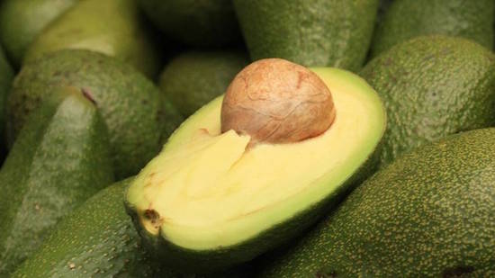 l'avocat peut être utilisé comme shampoing