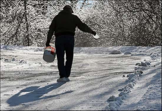 faire fondre la glace avec de la cendre de bois