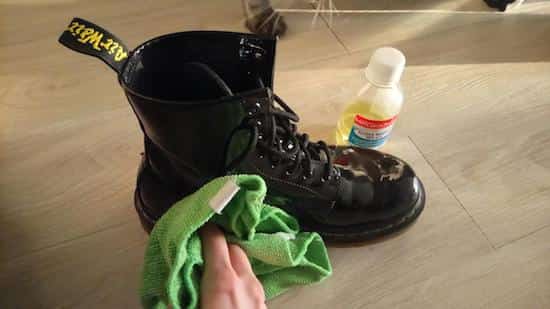 faire briller chaussures vernis alcool