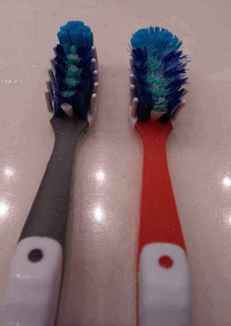 Choisissez plutôt des brosses à dents souples