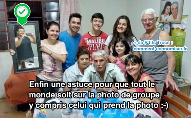 Utilisez un miroir pour prendre une photo de groupe avec tout le monde