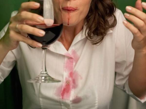 Comment enlever tache vin rouge avec du vin blanc