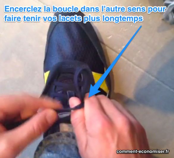 Tournez autour de la boucle dans l'autre sens pour faire tenir les lacets plus longtemps