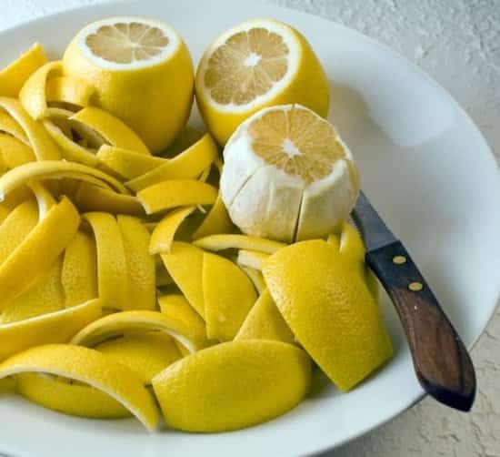 extraire les zestes de citron