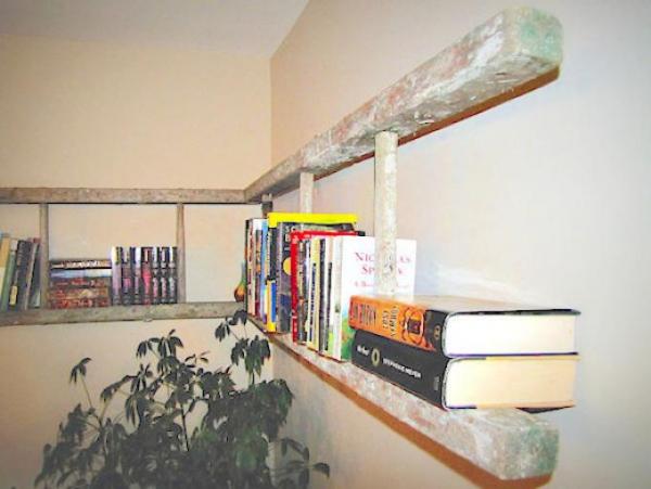 faites une bibliothèque avec une vielle échelle