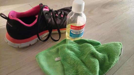 désodoriser basket avec alcool