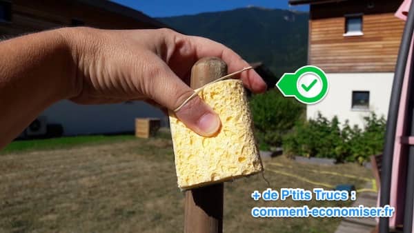 utilisez une éponge pour faire une poignée