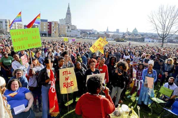 Marche des Femmes contre trump à Pittsburgh