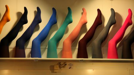 mettre des collants épais avec une petite jupe