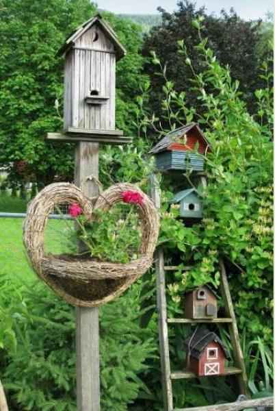 faites un village à oiseaux avec une vielle échelle
