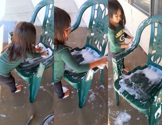 laver meuble jardin pvc avec liquide vaisselle