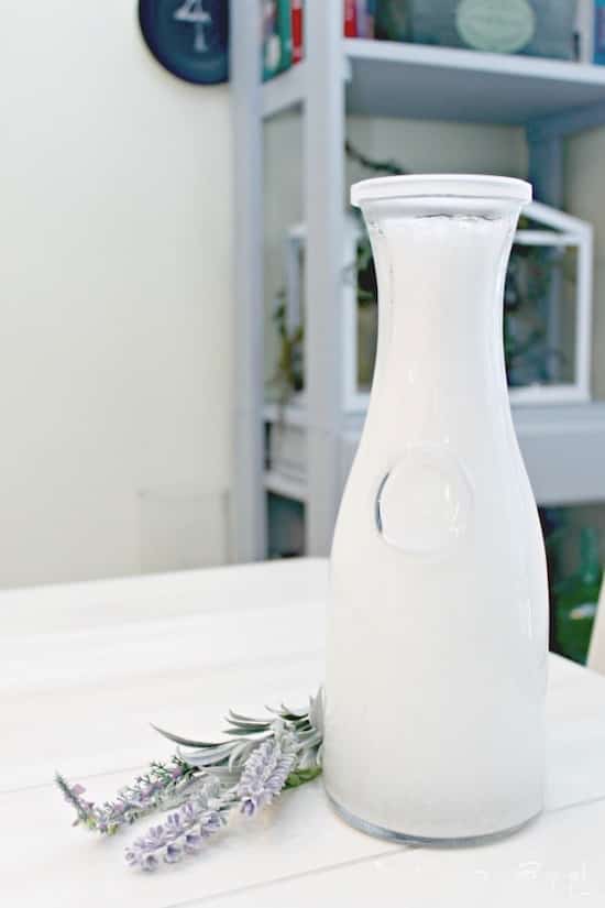 conserver la lessive maison dans une bouteille en verre
